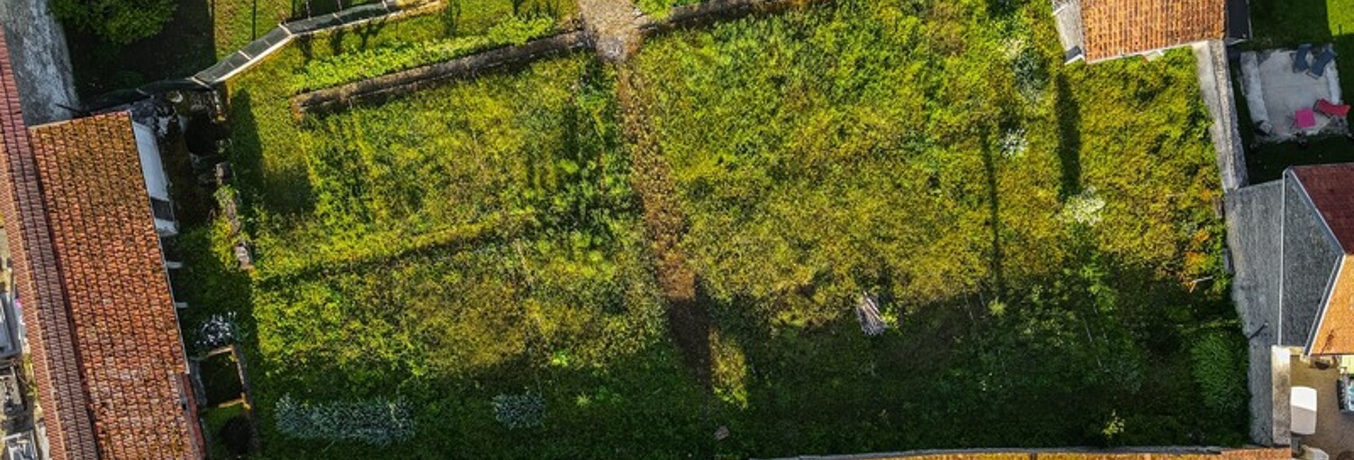 Terrain  748 m² à vendre à Is-sur-Tille (21120)