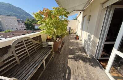 Superbe appartement avec terrasse et garage — photo du bien