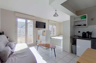 Appartement 1 pièces 700 €