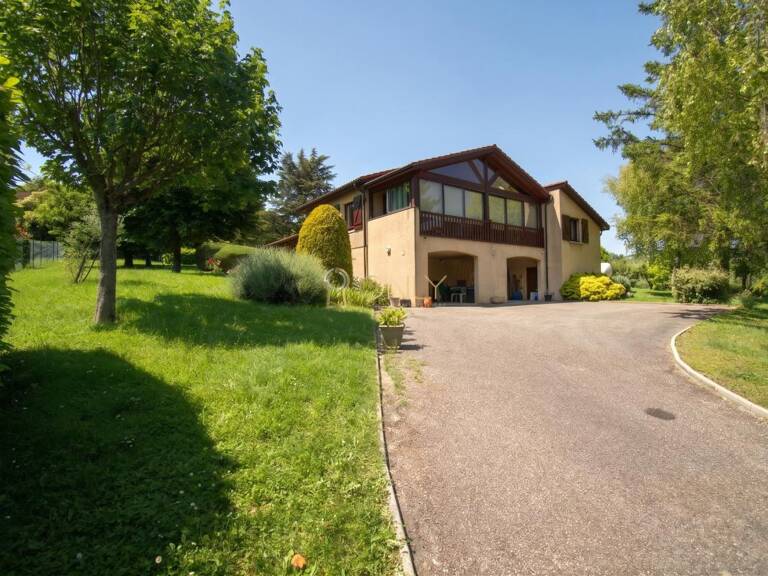 Poleymieux-au-Mont-d'Or-Maison- 116m²-4 pièces — photo 1