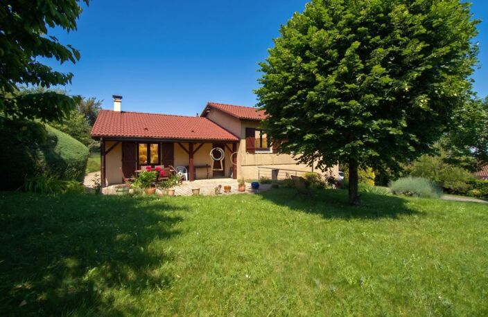 Poleymieux-au-Mont-d'Or-Maison- 116m²-4 pièces — photo 2