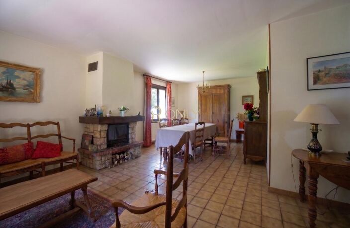 Poleymieux-au-Mont-d'Or-Maison- 116m²-4 pièces — photo 4