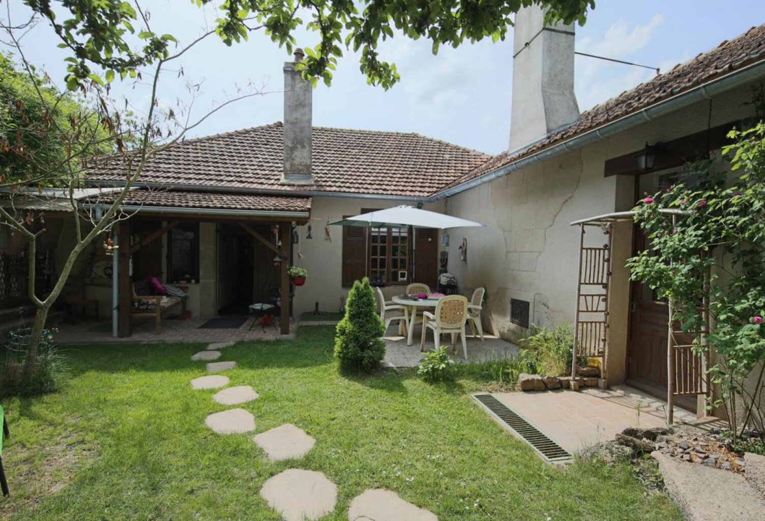 Maison à vendre sur les hauteurs de la ville — photo 1