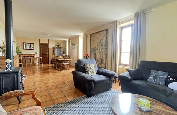 Maison à vendre sur les hauteurs de la ville — photo 4