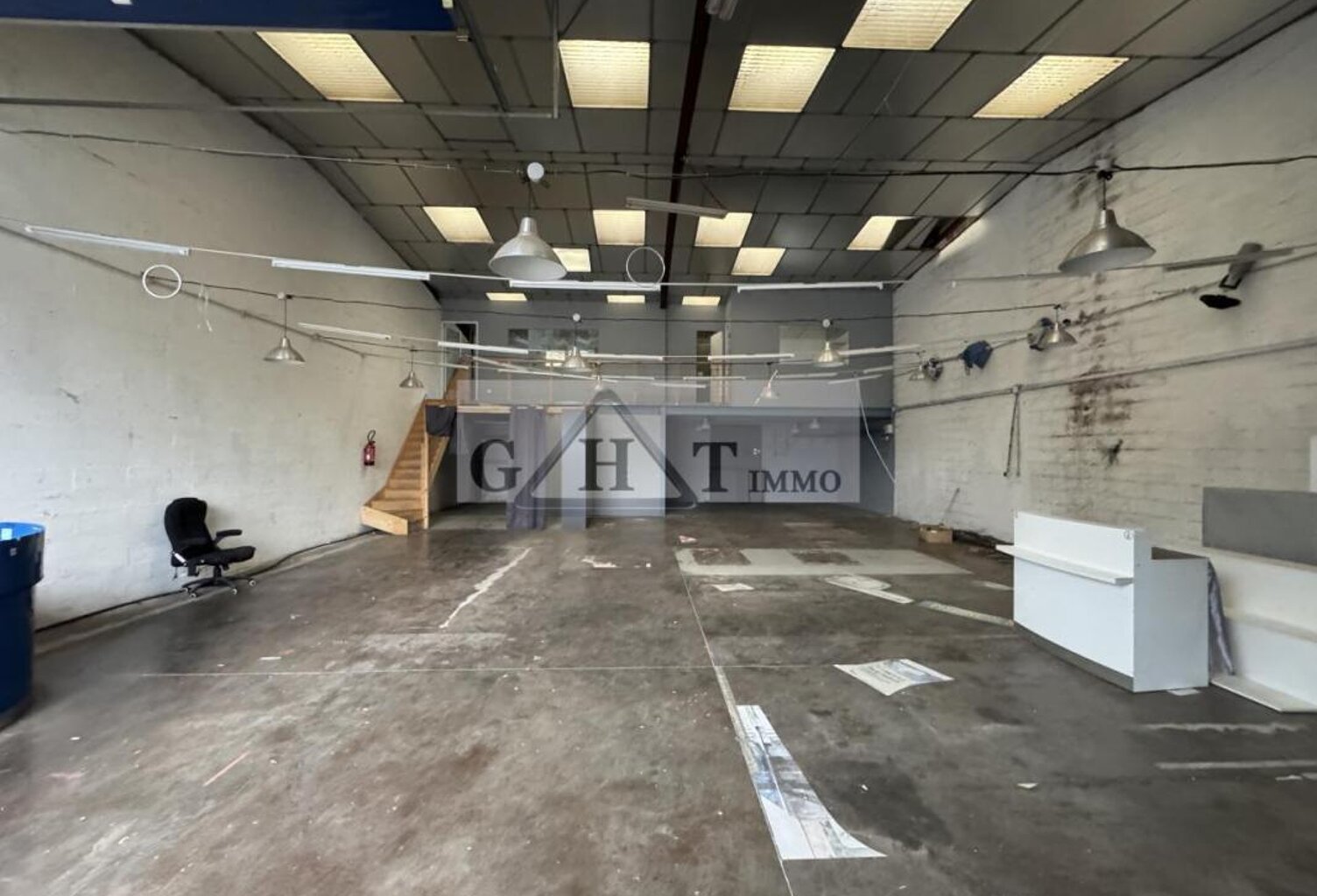 A vendre Local d'activité de 255m2 — photo 1