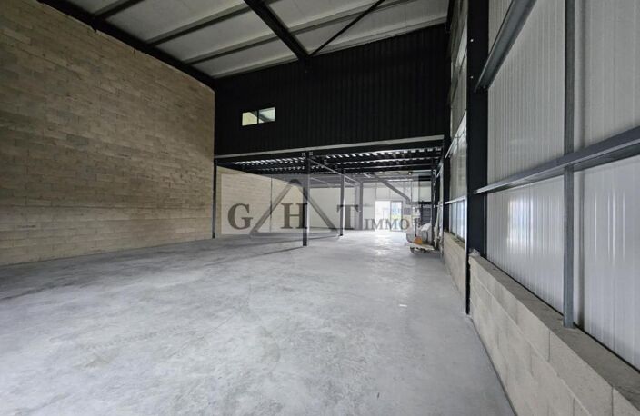 BOUTIQUE 290M² ZAC 4000€ — photo 3
