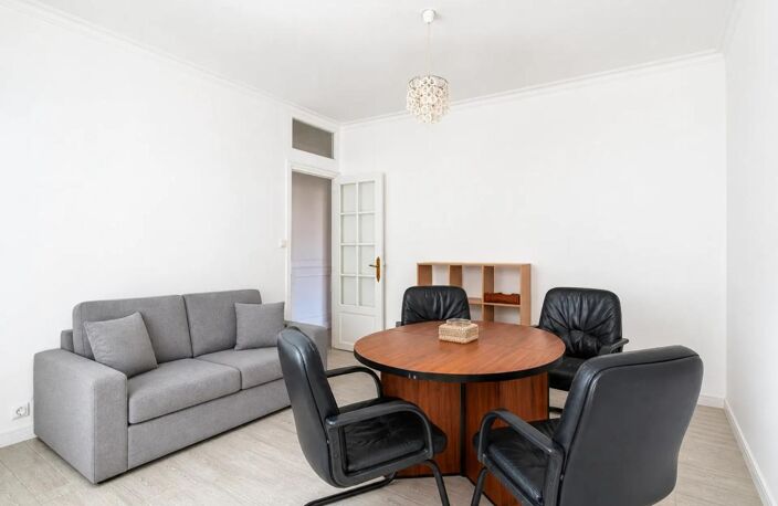 Appartement 2 pièces de 42 m² à Asnières-sur-Seine — photo 2