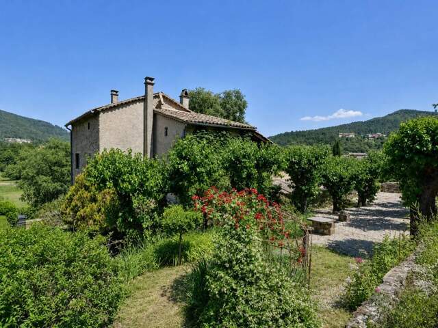 Maison de 10 pièces de 197 m² à Saint-Florent-sur-Auzonnet — photo du bien