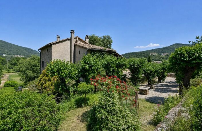 Maison de 10 pièces de 197 m² à Saint-Florent-sur-Auzonnet — photo 2