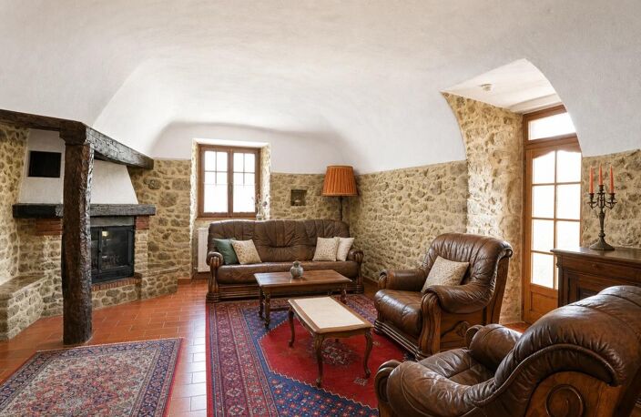Maison de 10 pièces de 197 m² à Saint-Florent-sur-Auzonnet — photo 3