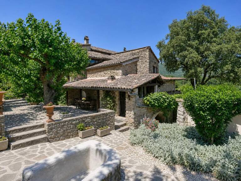 Maison de 10 pièces de 197 m² à Saint-Florent-sur-Auzonnet — photo 1