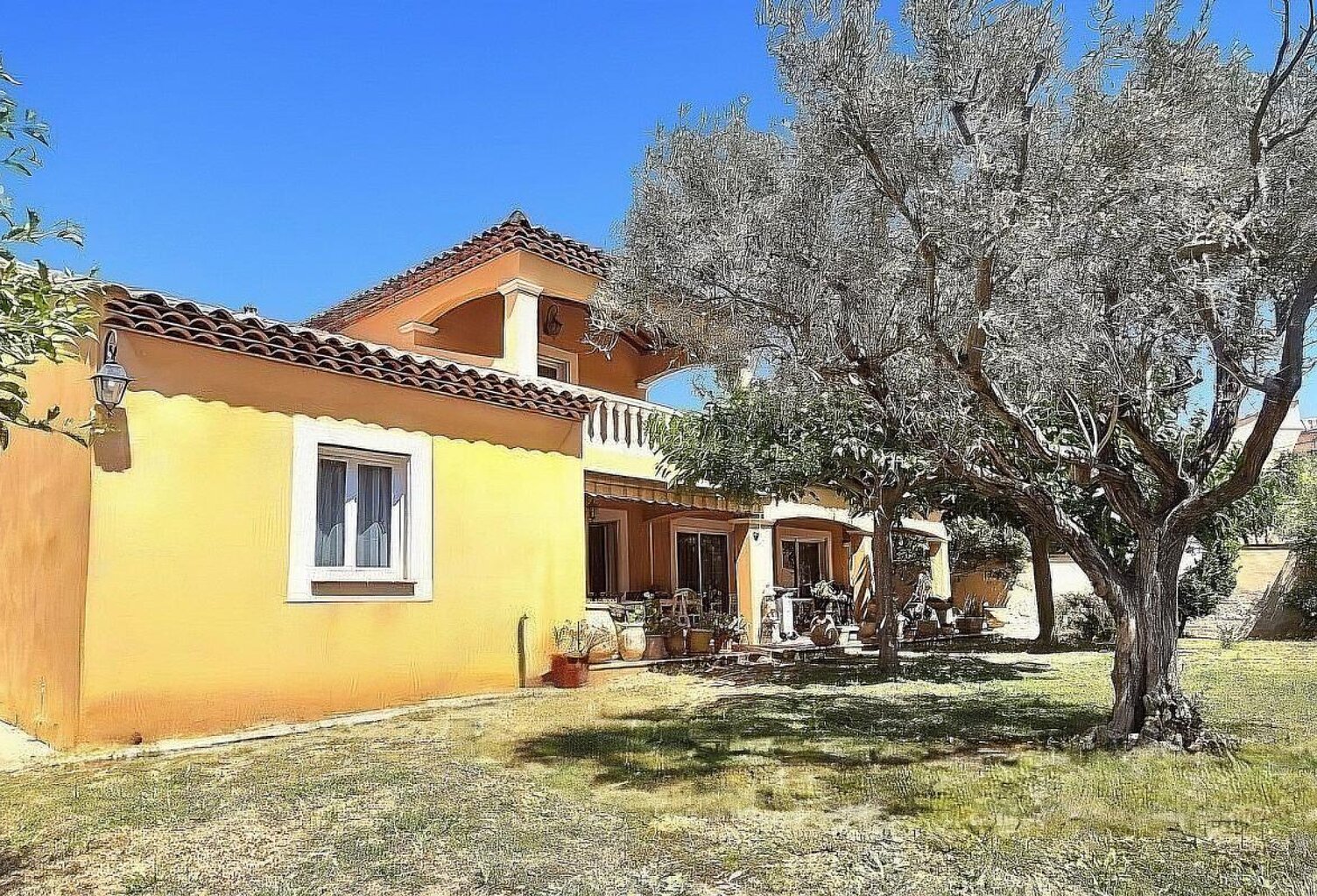 LE PRADET - Propriété de 158 m2 sur un terrain plat de 1203 m2 avec garage de 65 m2 — photo 1