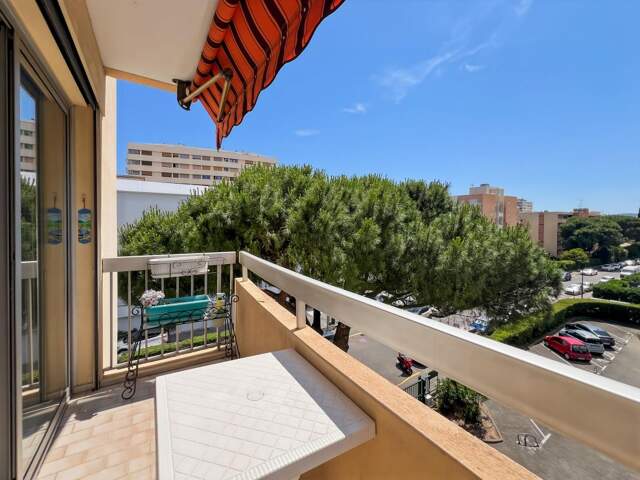 STUDIO A VENDRE FREJUS PLAGE — photo du bien