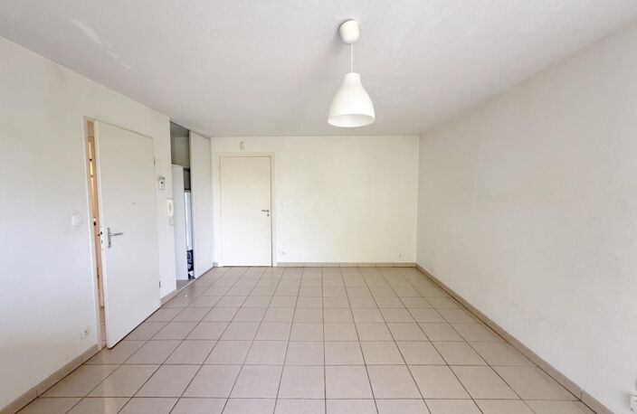 Appartement T2 de 41 m² avec balcon et 2 places de parking — photo 2