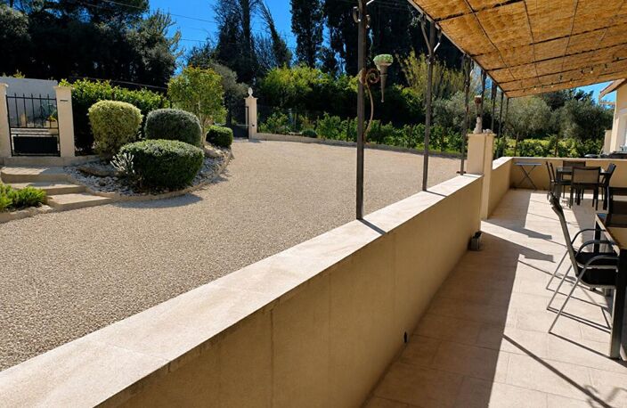 St Rémy de Provence - Mas à fort potentiel - 200 m²  avec dépendances, piscine, poolhouse, garage isolé — photo 2