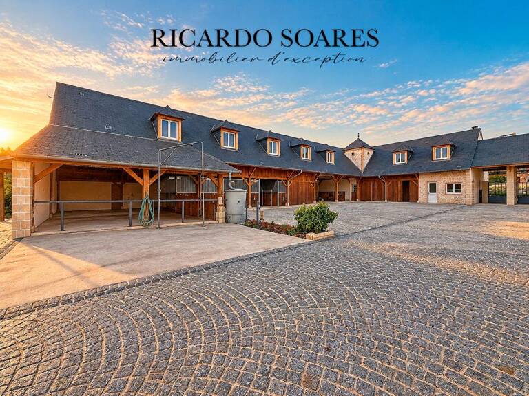 60490 HAINVILLERS - PROPRIÉTÉ ÉQUESTRE DE CARACTÈRE / 2001 / 210 m² HABITABLES / 5 CHAMBRES / GÎTE INDÉPENDANT / PISCINE / 10 BOXES / TERRAIN 9451 m² — photo 1