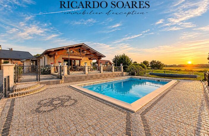 60490 HAINVILLERS - PROPRIÉTÉ ÉQUESTRE DE CARACTÈRE / 2001 / 210 m² HABITABLES / 5 CHAMBRES / GÎTE INDÉPENDANT / PISCINE / 10 BOXES / TERRAIN 9451 m² — photo 3