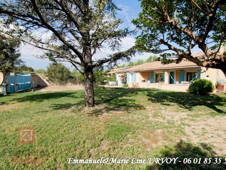 A VENDRE - GRAVESON: Maison de plain-pied avec garage et jardin — photo 1