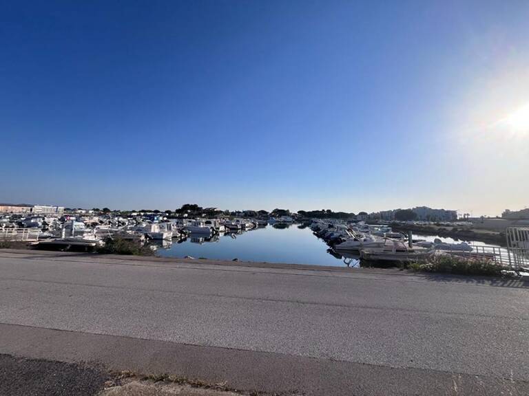 Maison avec vue sur le port de 300 m² avec permis accordé pour divers projets, gros travaux et gros potentiel — photo 1
