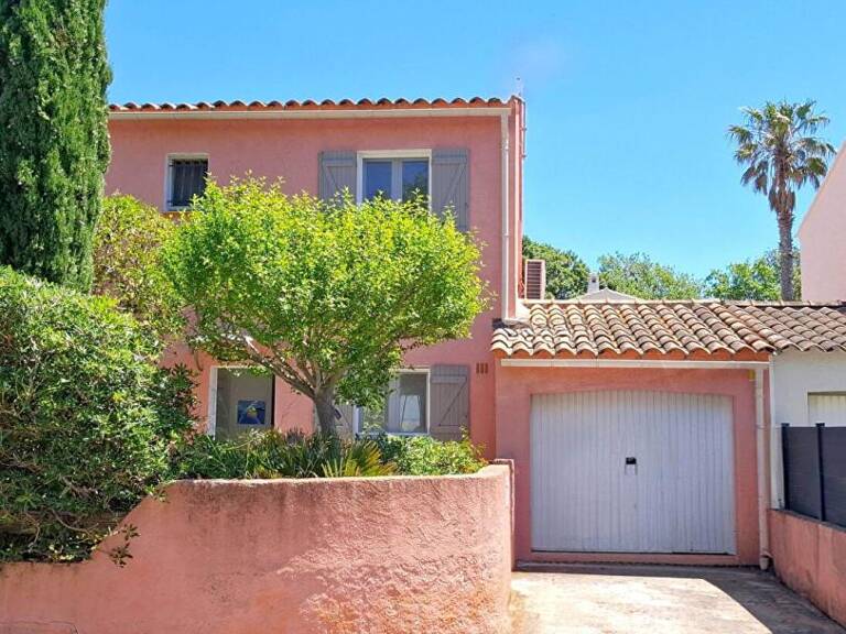 Villa 4 pièces  de 82m²  avec 3 chambres , un jardin et  un garage à La Garde — photo 1