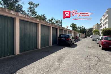 Garage  29990 €