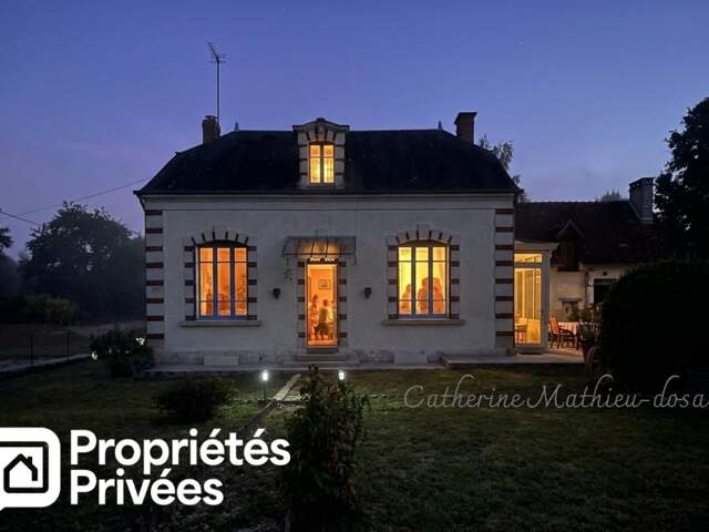 Charmante maison des années 50 situé à Veuil — photo du bien