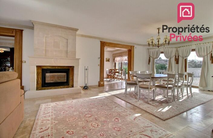 A 1h de Paris - A VENDRE ELEGANTE MAISON CONTEMPORAINE d'environ 195 m2, GARAGE, TERRAIN 1535 m2 — photo 3