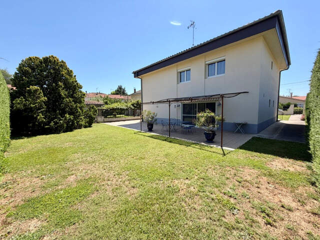 Saint Marcel - Villa de 135 m2 avec garage et jardin. — photo du bien