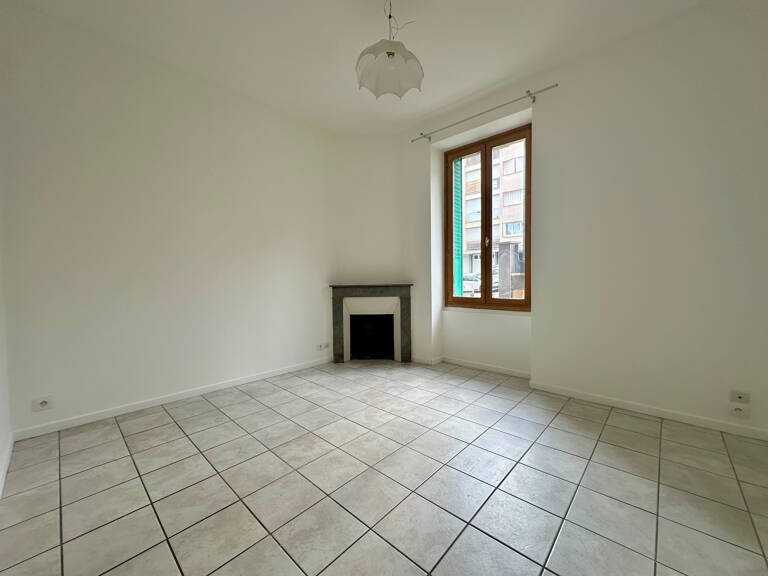 T1 56M2 / AVENUE JOSEPH CLAUSSAT — photo 1