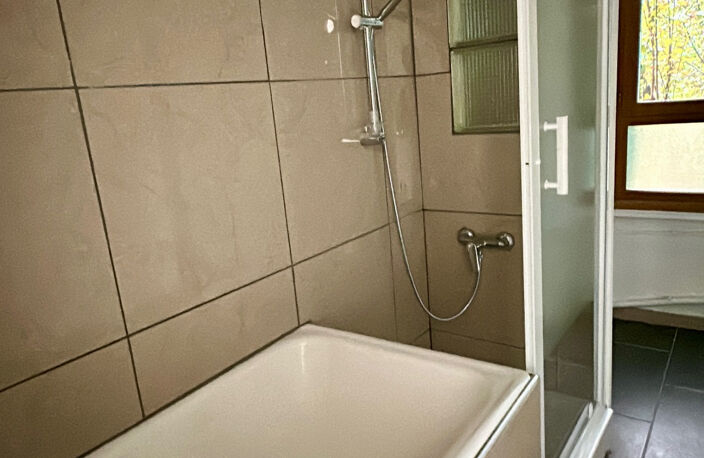 T1 56M2 / AVENUE JOSEPH CLAUSSAT — photo 5