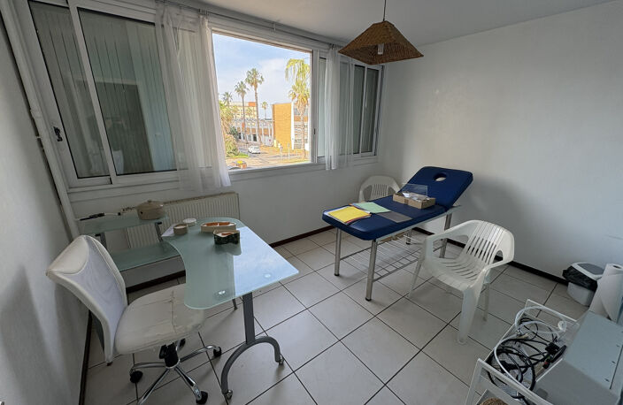 T2 44 m2, vue mer, ascenseur, parking, cave - Le Port Marcha — photo 4