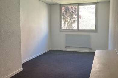 Bureau 1 pièces 420 €