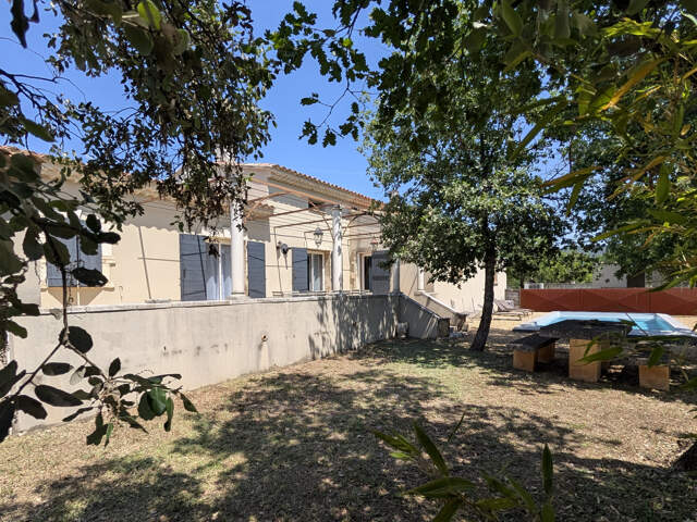 Dept (84) - À vendre à Saint Saturnin les Apt - Belle maison — photo du bien