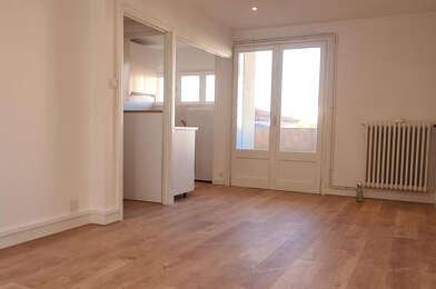 Appartement 4 pièces 908 €
