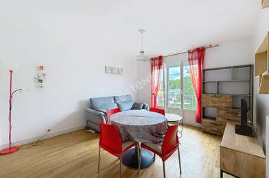 Appartement 3 pièces 860 €