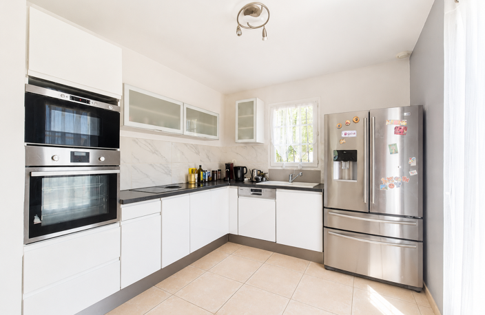 REMISE A LA VENTE - MAISON T5 DE 130M2 - PISCINE - DEPENDANC — photo 3
