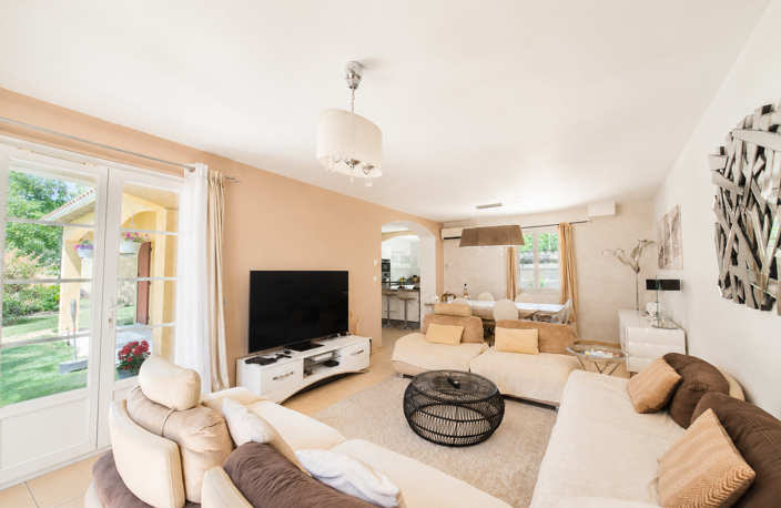 REMISE A LA VENTE - MAISON T5 DE 130M2 - PISCINE - DEPENDANC — photo 4