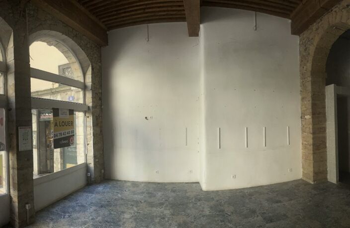 Local commercial — photo 3