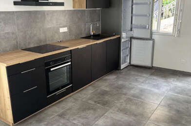 Appartement 3 pièces 900 €