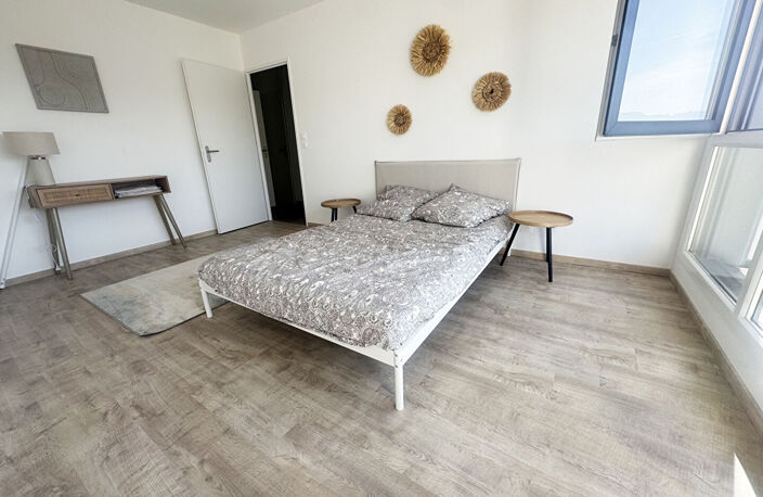 T4 109 M2 - TERRASSE 51M2 — photo 4
