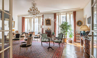 Appartement 7 Pièces 213 m² à vendre à Paris (75000)
