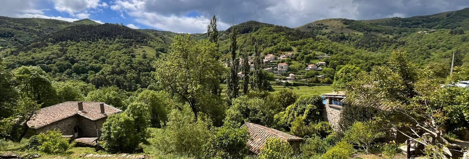 Maison 6 Pièces 104 m² à vendre à Saint-Julien-du-Gua (07190)