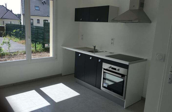 Location maison  77 m² à Amiens (80000) — photo 2