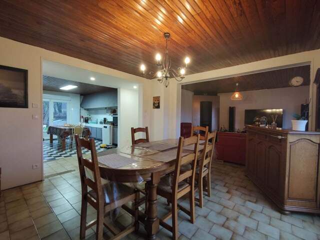 Maison 5 pièces 135 m² à Flesselles — photo du bien