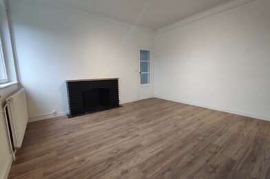 Appartement 5 pièces 900 €