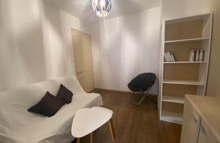 Location appartement 5 pièces 110 m² à Amiens (80000) — photo 4