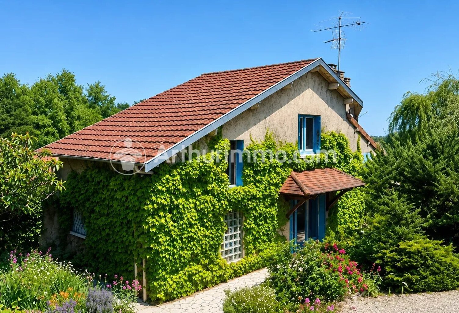 Maison pierre 100 m², 2 ch + garage — photo 1