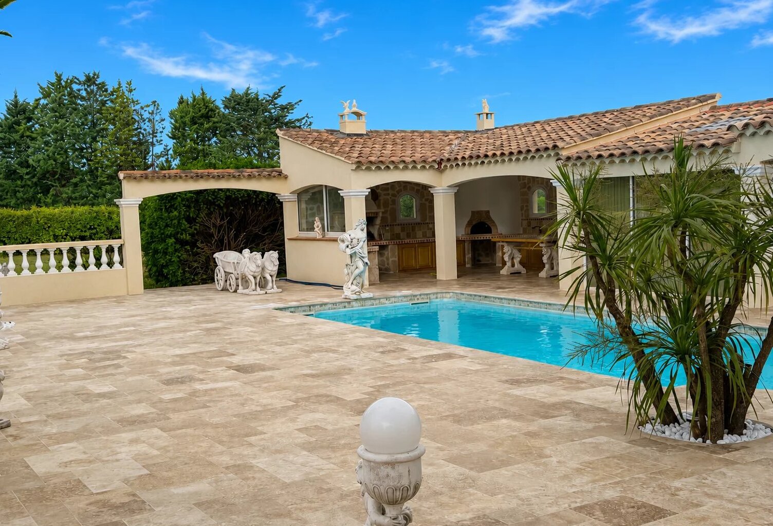 LE LUC – PROPRIÉTÉ AVEC PISCINE, DÉPENDANCE DE 75 M² ET TERRAIN PLAT DE 9 532 M² — photo 1