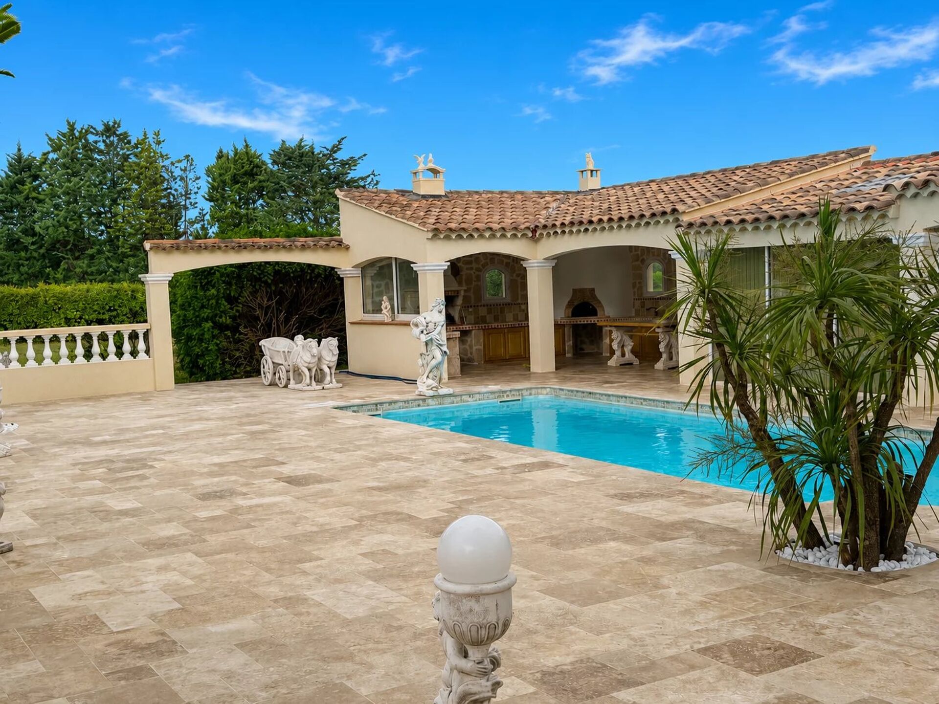 Maison 6 pièces 145 m² · à Le Luc · 145 m² · 649 000 €
