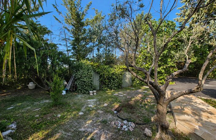 LE LUC – PROPRIÉTÉ AVEC PISCINE, DÉPENDANCE DE 75 M² ET TERRAIN PLAT DE 9 532 M² — photo 5
